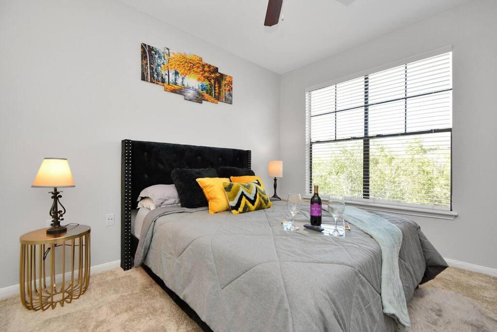 The Turquoise Apartment Houston