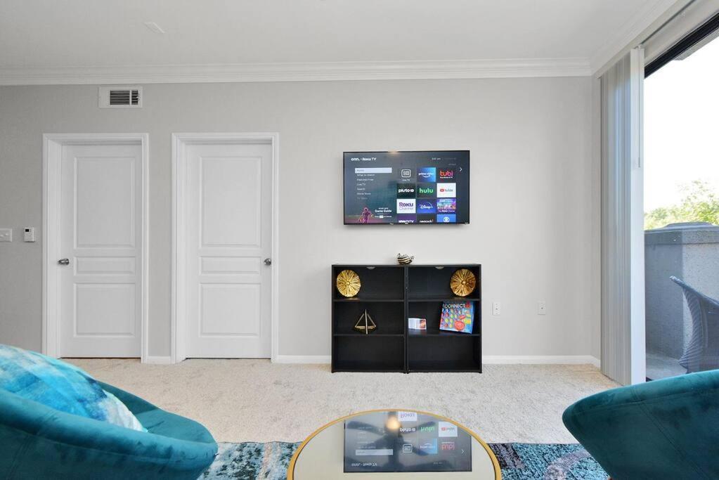 The Turquoise Apartment *